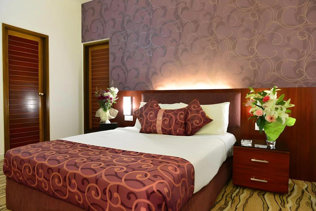 Executive Deluxe Couple AC Room at Banani7041
